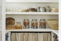 How to Hang Art for Cozy Fall Nesting