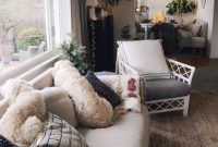 Linen Slipcovered Sofa Ideas for a Stylish Living Room