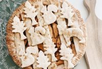 Gluten-Free Vegan Apple Pie with Woodland-Inspired Presentation