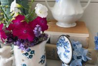 Small Repurposed Vases for Charming Tiny Bouquets
