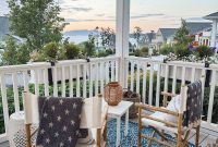 Coastal Small-Space Decorating: Bamboo Folding Chairs and Tray Tables