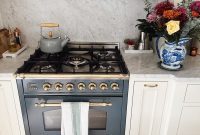 Little-Known Homekeeping Habits That Transform Decluttering and Decorating
