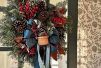 Christmas Decor Ideas: Sunday Strolls and Seasonal Scrolls