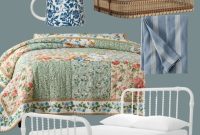 Cozy Coastal Bedroom with Patchwork Quilts: How to Get the Look
