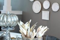Silver and Gold Holiday Table Settings for Festive Entertaining