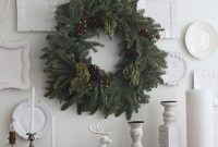 Spontaneous Plate Hangers: Creative Random Wall-Mounted Displays
