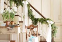 Christmas Stairway Decorating Ideas for Festive Homes