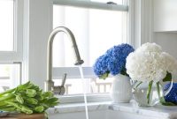 Spring Bouquets to Brighten Your Kitchen Countertops