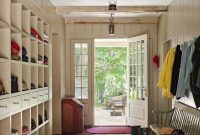 10 Cozy Fall Mudroom Ideas to Transform Your Entryway