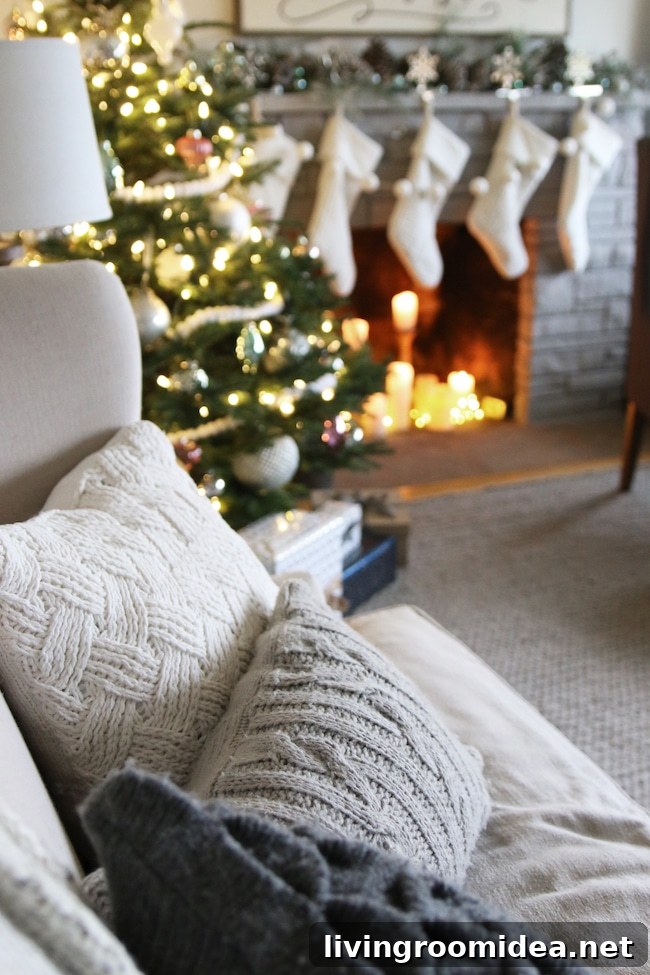 Cozy Christmas Living Room 2016