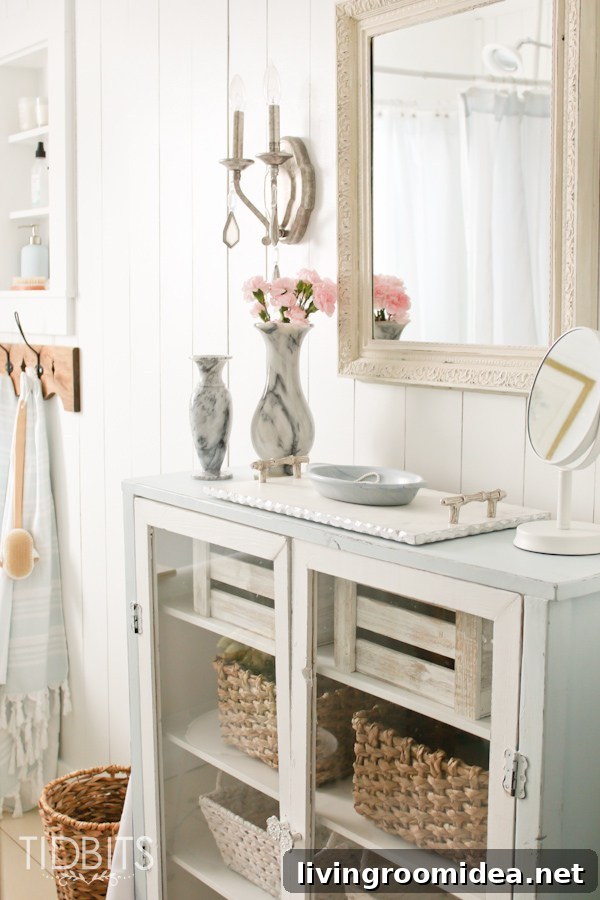 Charming Bathroom Storage Ideas for Small Spaces 5 img 102037 4 1