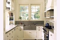 Why Striped Rugs Transform White Kitchens