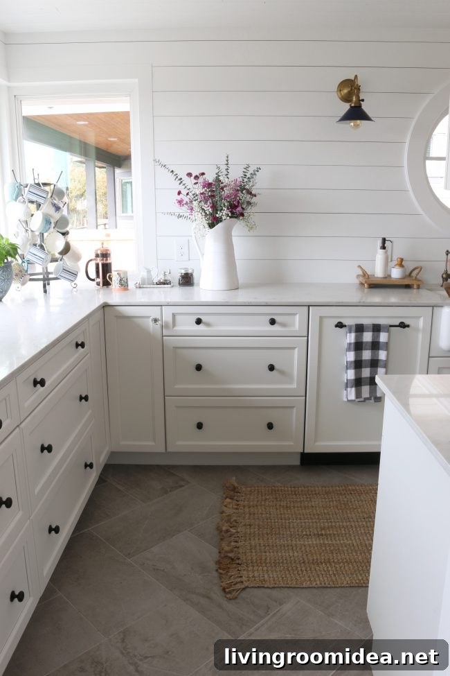Carrara Gioia Quartz Daltile - Kitchen Remodel
