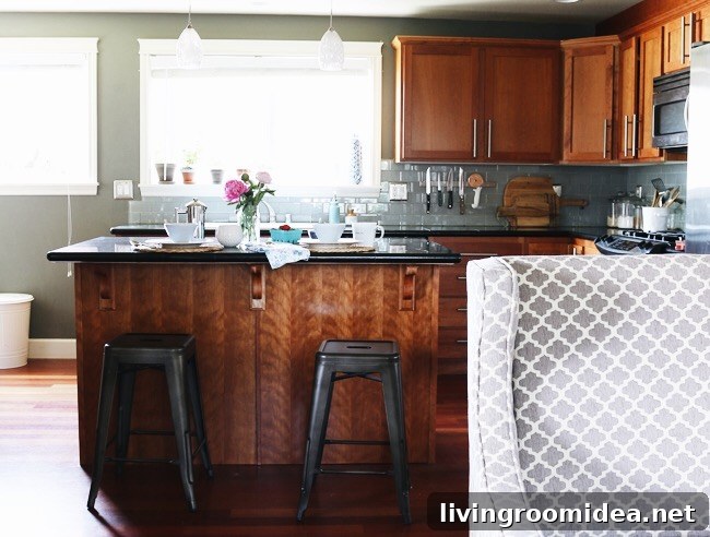 Inside a Stylish Seattle Townhouse: Photo Tour & Design Ideas 8 Townhouse Decorating - Kitchen
