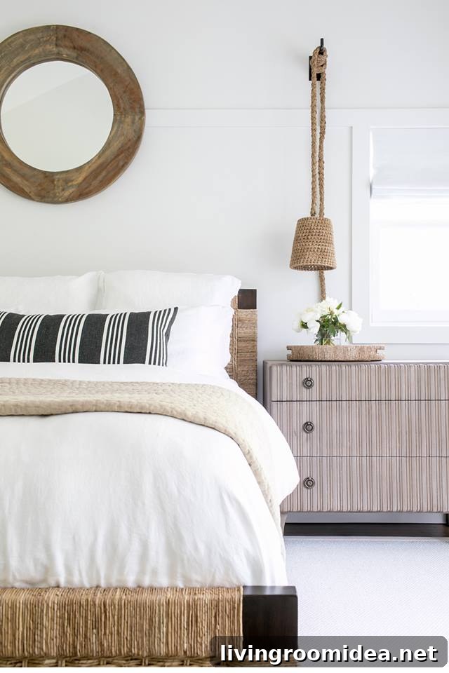 East Hampton New-Traditional Home by Chango & Co. 7 img 105541 11
