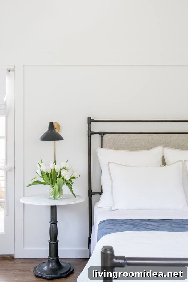 East Hampton New-Traditional Home by Chango & Co. 8 img 105541 13