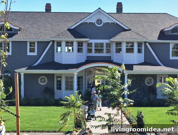 Coastal Style Home with Farmhouse Interior