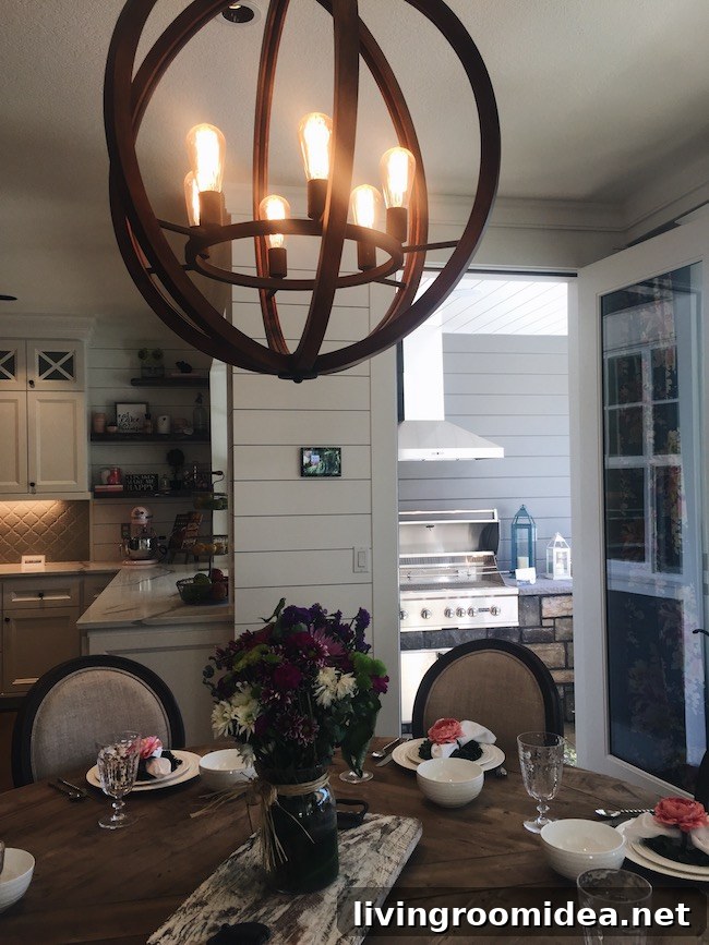 Round Light + Round Table