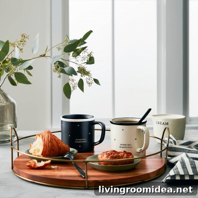 Magnolia Round Wood Tray
