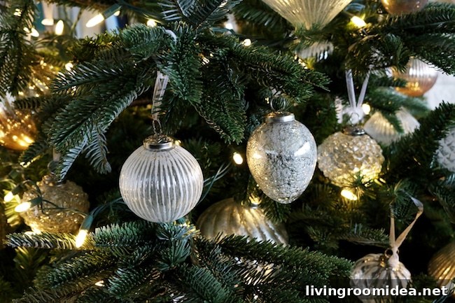 Christmas Trees and Holiday Traditions: Decorating Ideas & History 13 img 108467 12