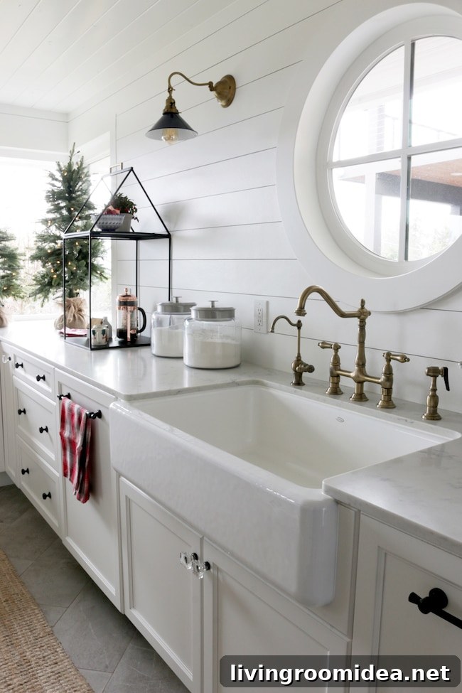 Christmas Trees and Holiday Traditions: Decorating Ideas & History 5 img 108467 4
