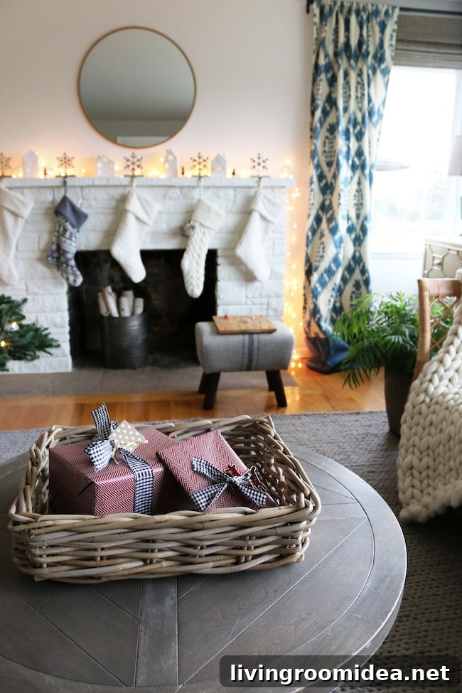 Christmas Home Tour 2017: Festive Decor Ideas for Holiday Visitors 17 img 108999 16 1