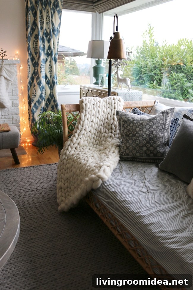 Christmas Home Tour 2017: Festive Room-by-Room Decorating Ideas 20 Christmas House Tour - The Inspired Room