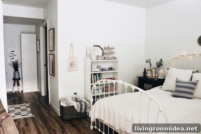 Inside Courtney’s Stylish Seattle Studio: Small-Space Living Tour 17 img 114598 16 1