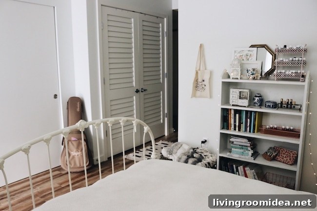 Inside Courtney’s Seattle Studio: Stylish Small-Apartment Tour 19 img 114598 18