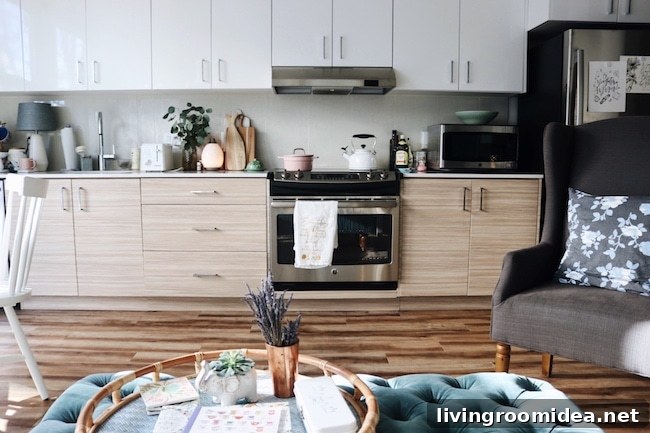 Inside Courtney’s Seattle Studio: Stylish Small-Apartment Tour 27 img 114598 26