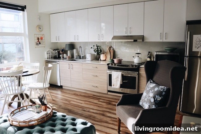 Inside Courtney’s Seattle Studio: Stylish Small-Apartment Tour 4 img 114598 3