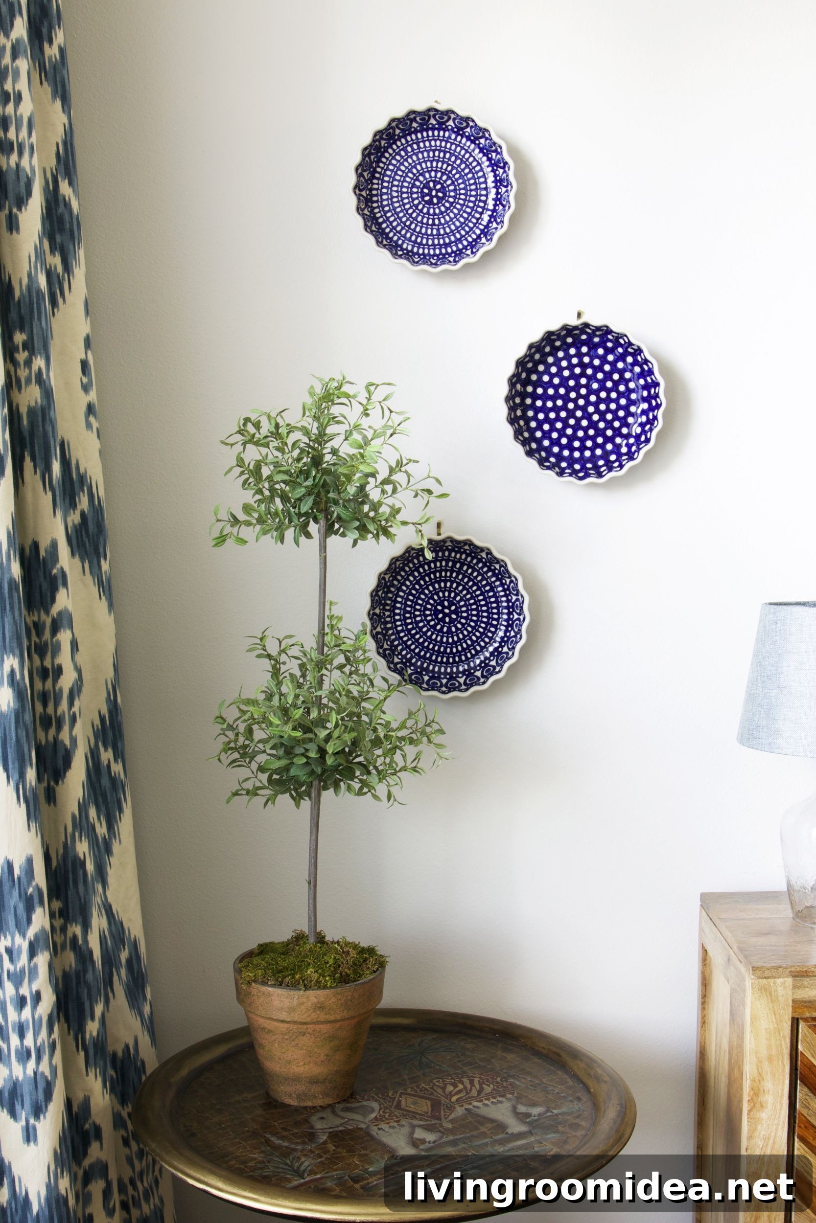 hang plates on a wall