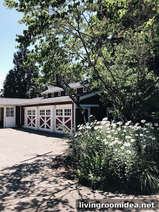 Drive-By Tour of Lake Oswego: Top Sights Along the Way 11 Red barn doors on garage
