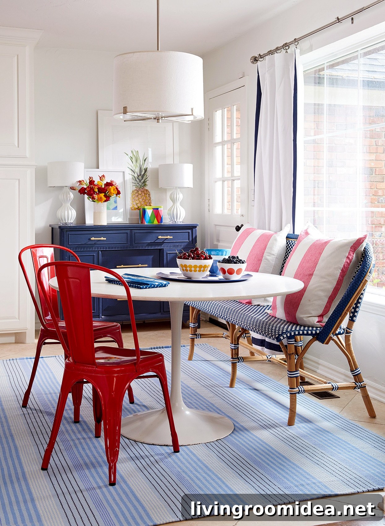 Patriotic Red, White & Blue Home Decor Ideas 5 img 118352 4