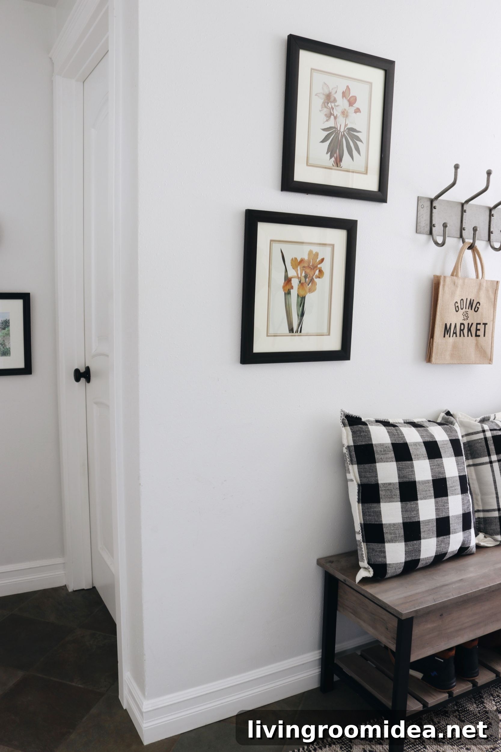 black and white front entry decor