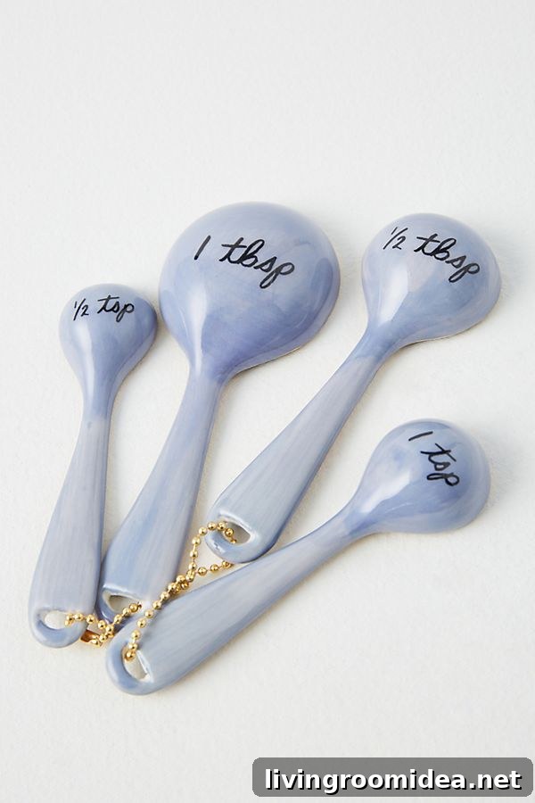 Rifle Paper Co. Baking Dishes: Inspiring Designs for Your Kitchen 4 img 120934 3