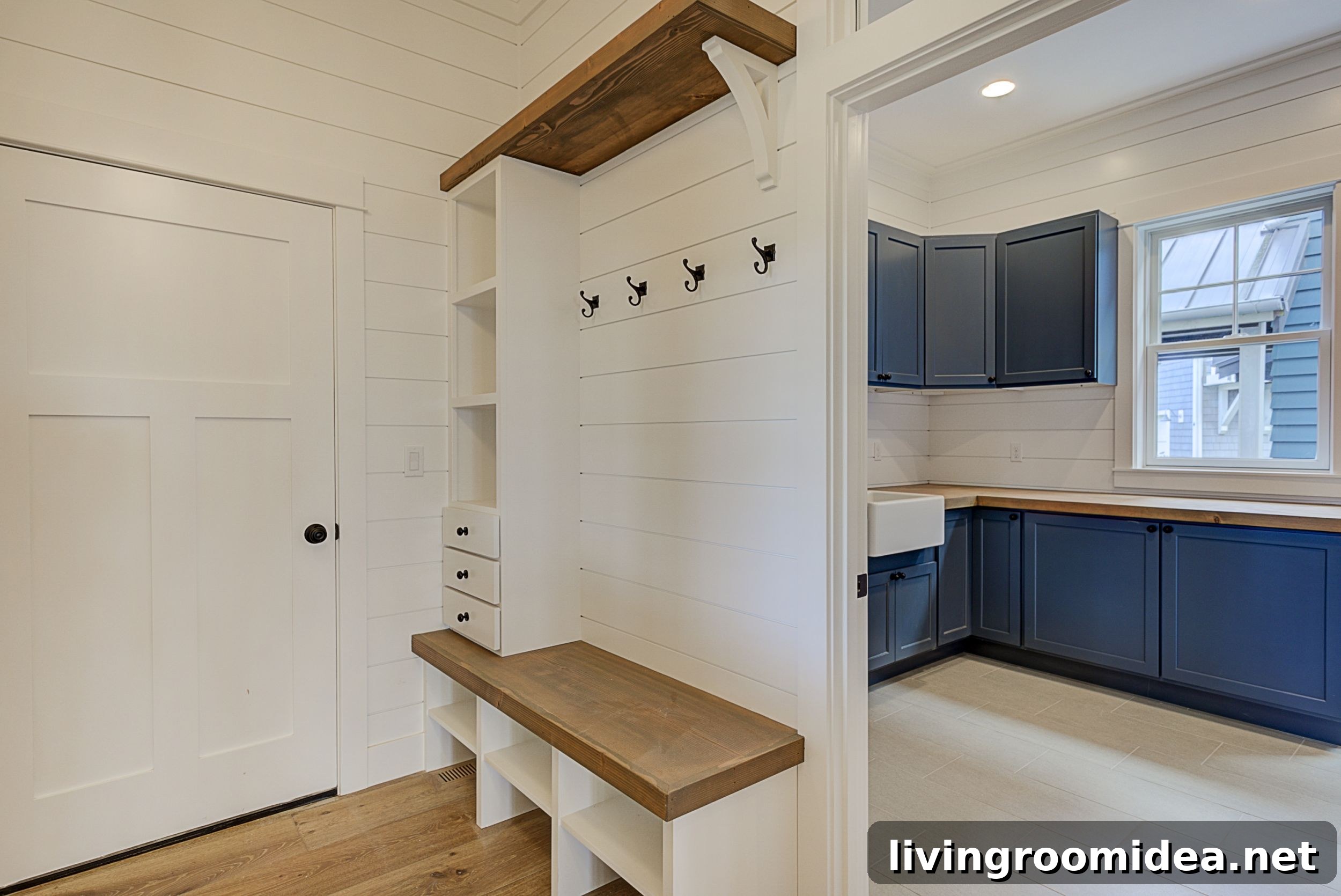 Inside a Dream Beach House in Seabrook: Coastal Home Tour 29 img 121581 28 2