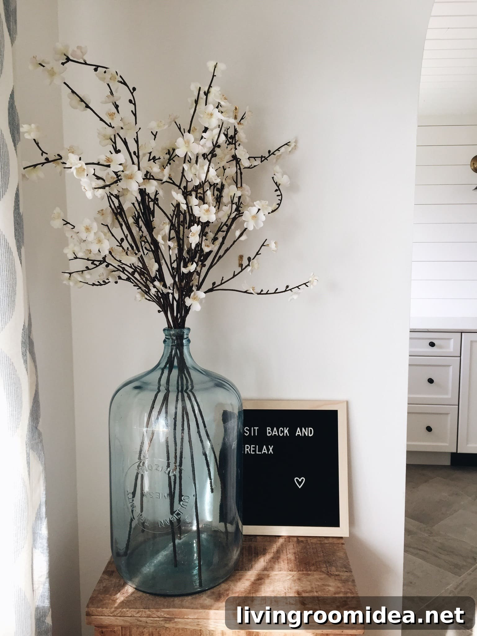 Declutter & Refresh: Home Style Tips for Your Saturday Makeover 2 img 123726 1 1