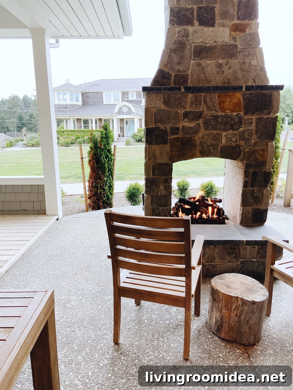 Outdoor rock gas fireplace