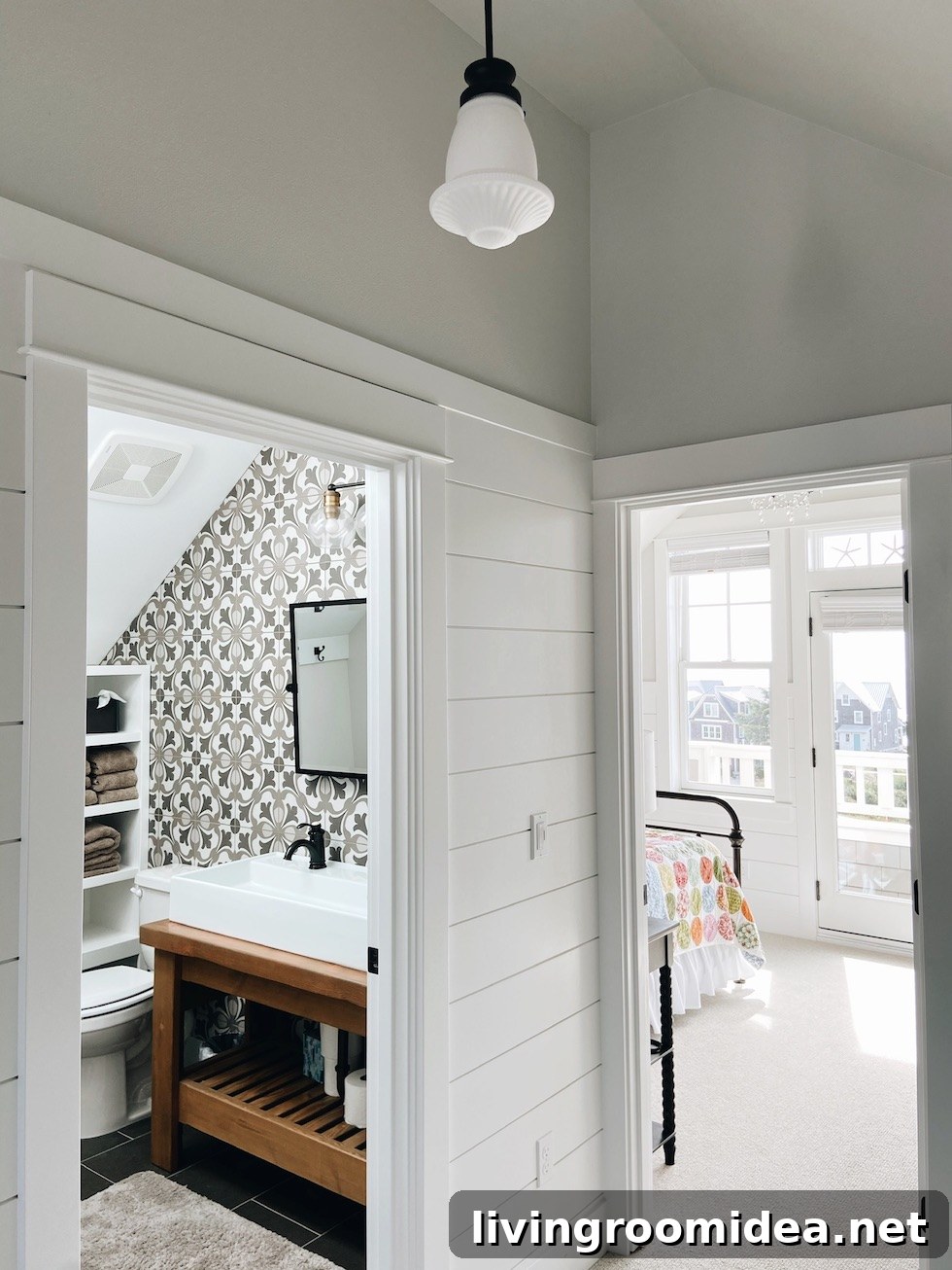 Bathroom with pattern tile on wall