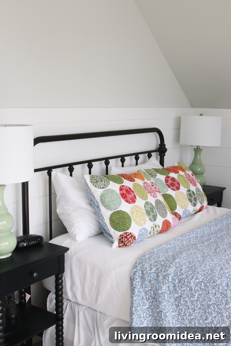 Guest room beach house