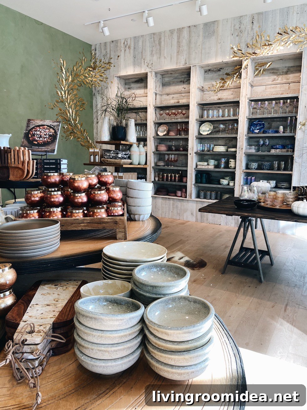 Join Me for a Charming Window Shopping Tour 14 img 128975 13 2