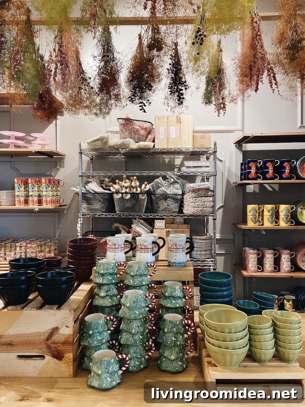 Join Me for a Charming Window Shopping Tour 9 img 128975 8 2