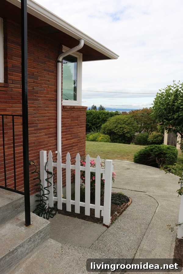 1950s Brick Ranch Converted into a Charming Coastal Cottage — Before & After 17 img 130686 20