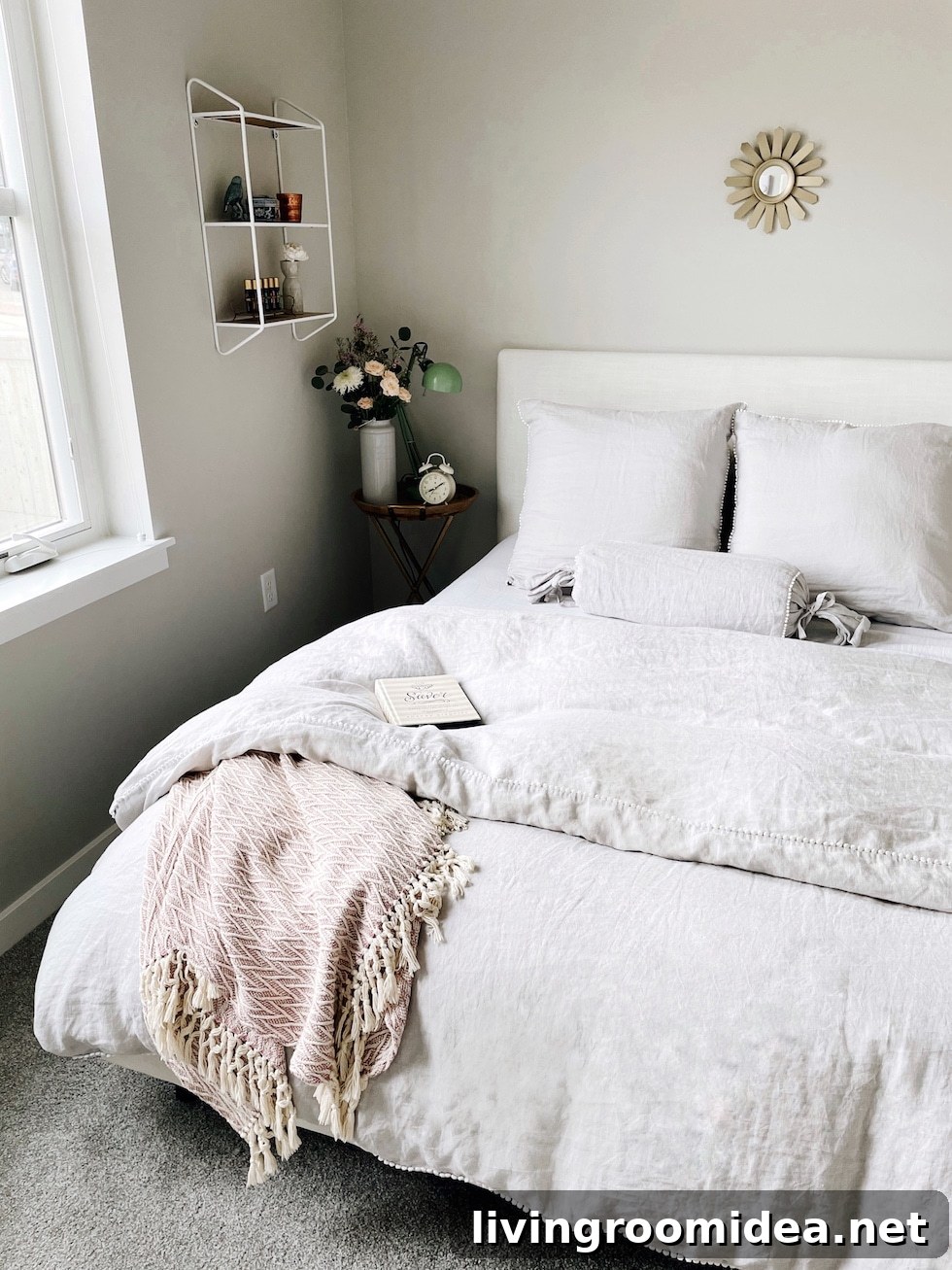 Cozy Small Apartment Bedroom Ideas Inspired by Courtney 5 img 133533 4 1