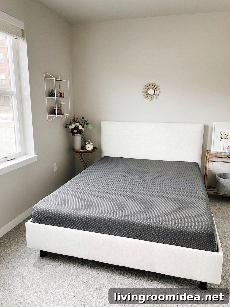 Cozy Small Apartment Bedroom Ideas Inspired by Courtney 6 img 133533 5 1