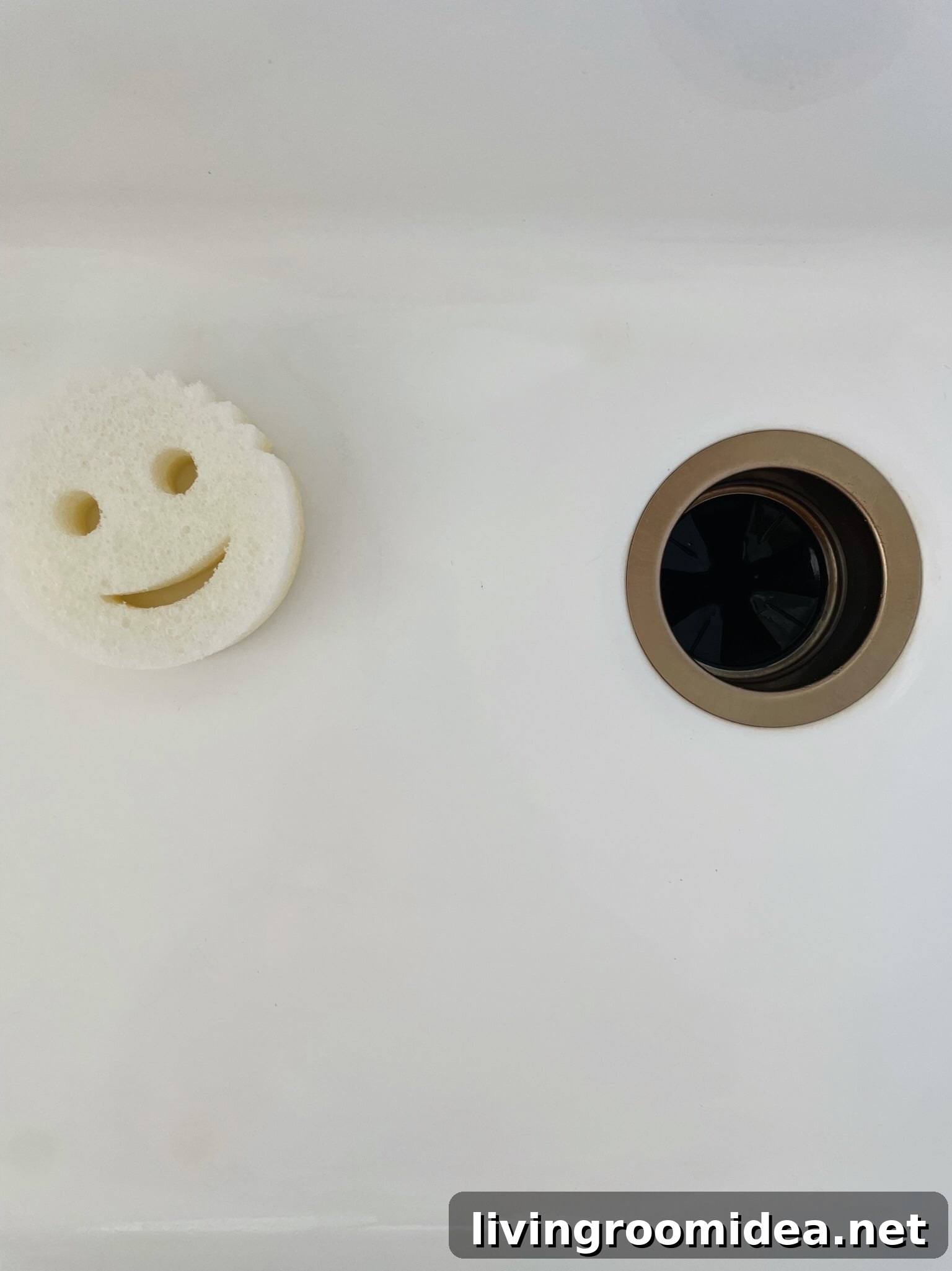 How to clean a sink