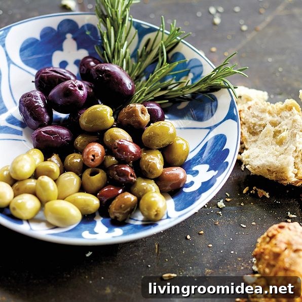 Top Blue and White Dishes to Elevate Your Table Setting 5 img 137152 4 1