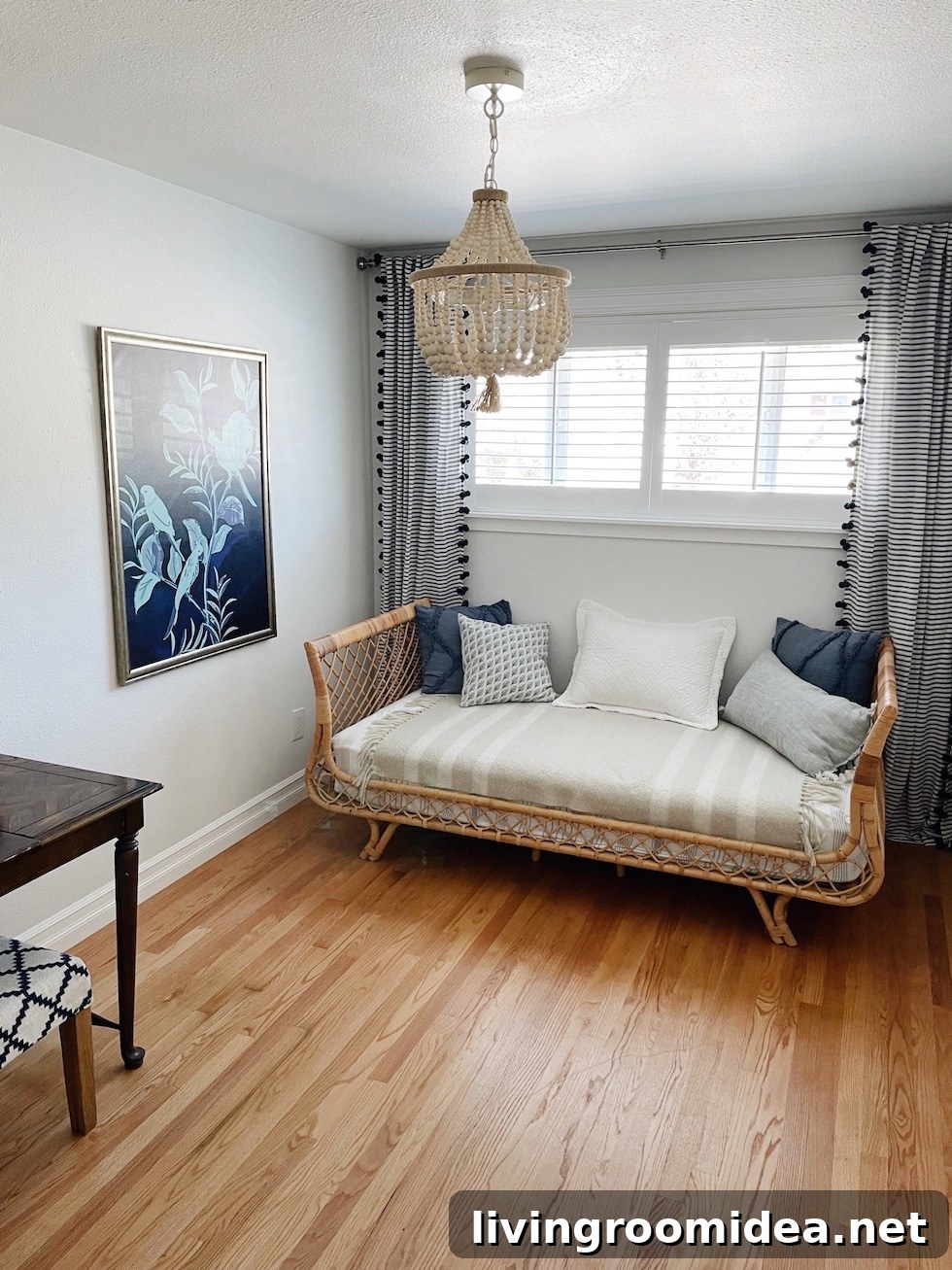 Rattan Daybed Ideas for a Cozy Guest Room Remodel 3 img 138052 2 1