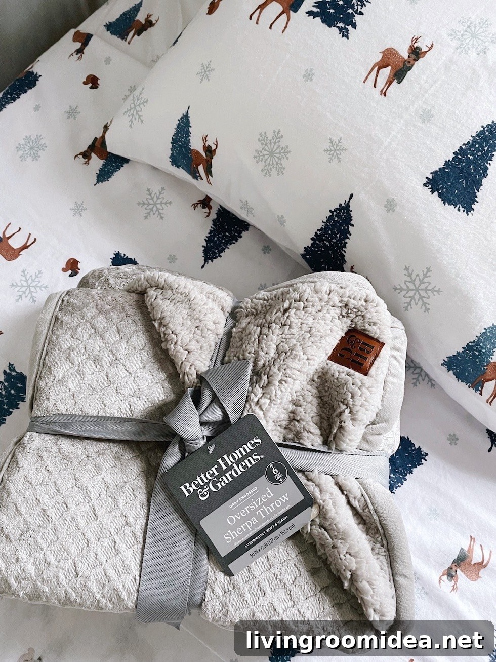 Cozy Festive Guest Room Decorating Ideas + Walmart Gift Finds 11 img 138647 11